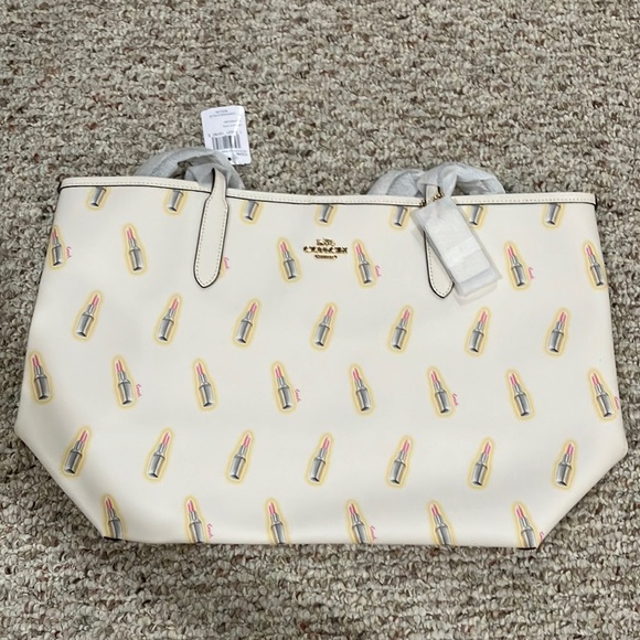 Coach City Tote With Lipstick Print C3246 - Picture 6 of 15